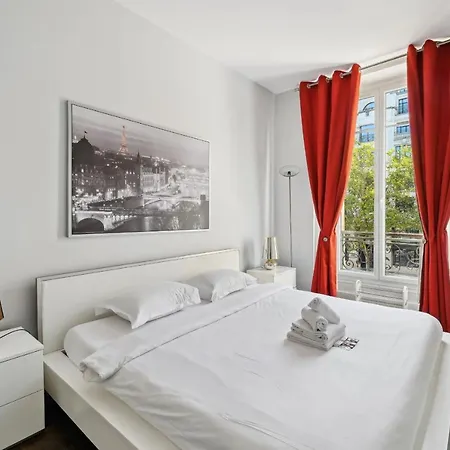 Champs-elysees & Arc De Triomphe - Apartment *