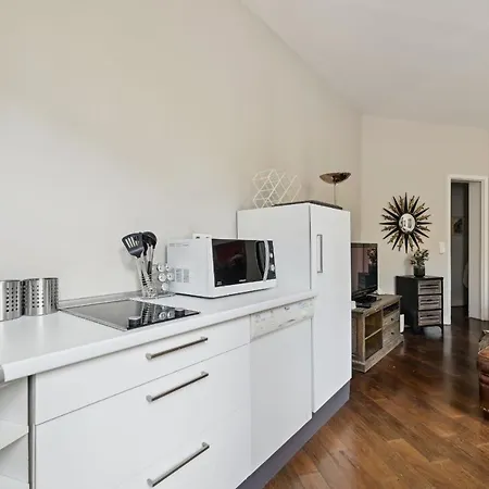 Champs-elysees & Arc De Triomphe - Apartment