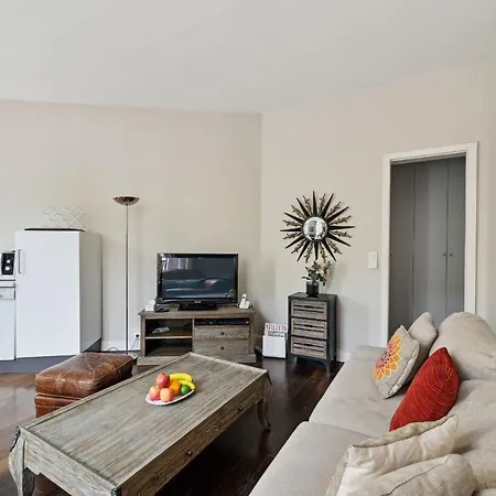 Champs-elysees & Arc De Triomphe - Apartment
